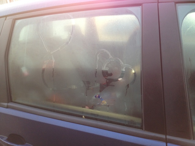 Car Window Drawing brut 1