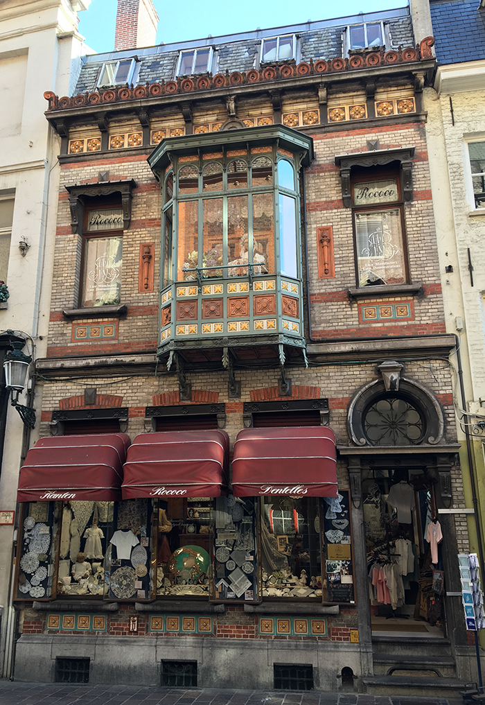 Bruges facade dentelle