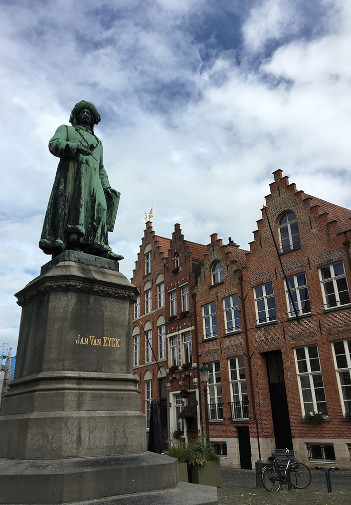 Bruges statue